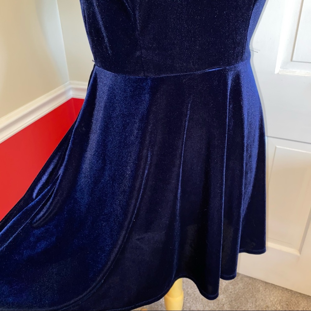 Speechless velveteen stretch skater dress - Picture 4 of 5